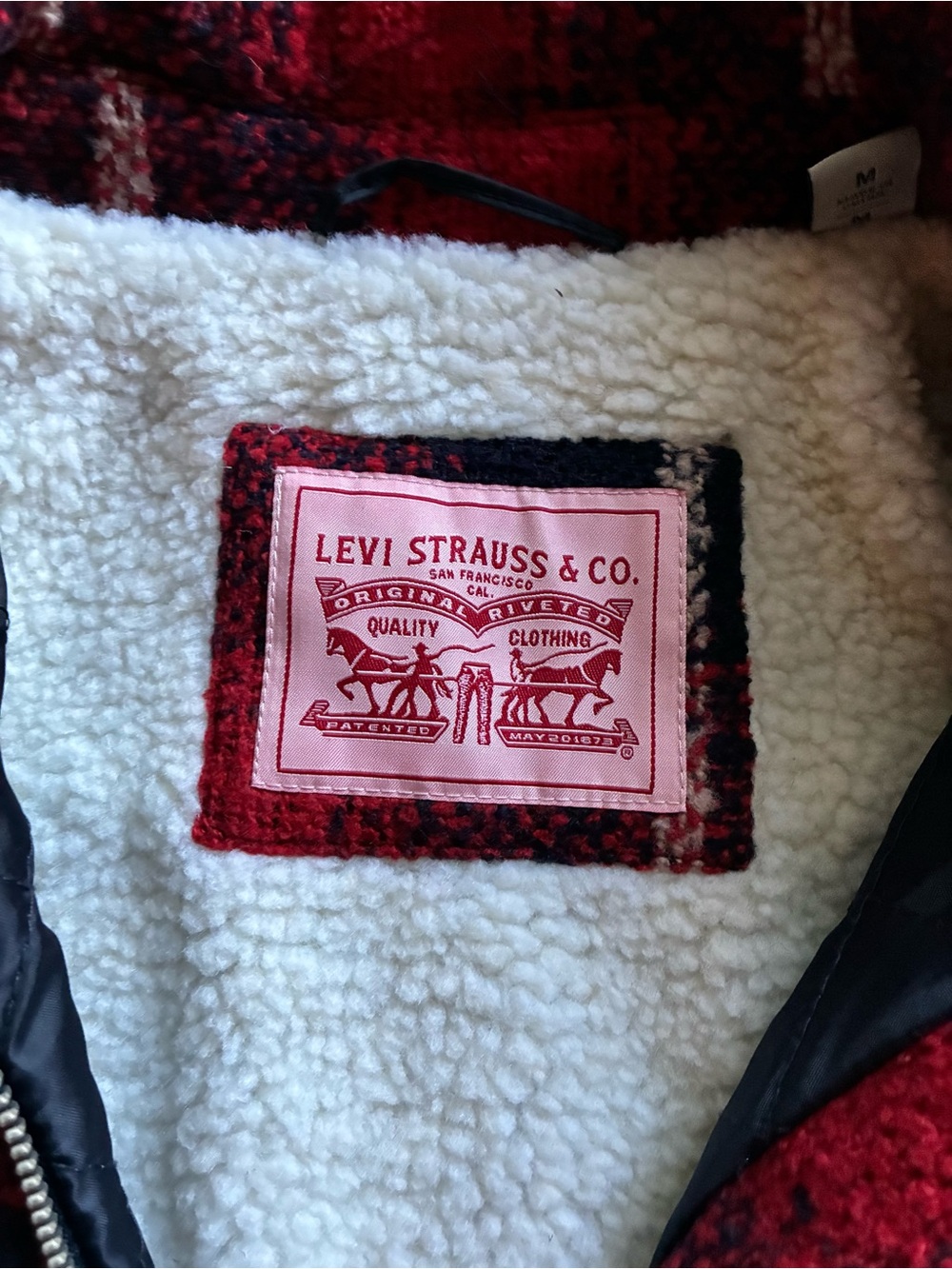 Levi’s Plaid Red & Navy  Sherpa Lined  Shacket Coat Size Medium - Picture 10 of 12